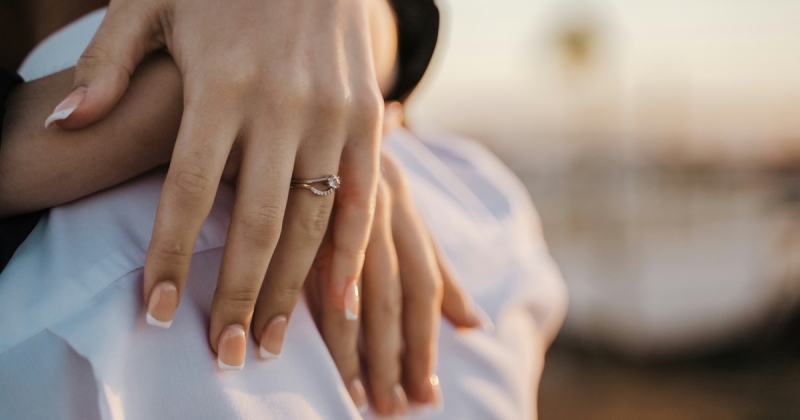 why modern engagement rings are the new classic