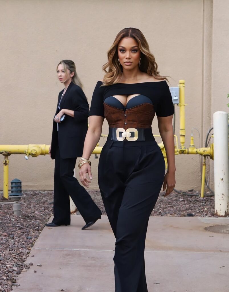 tyra banks slays in a black and brown amazon fashion look for amazon stylist creators day