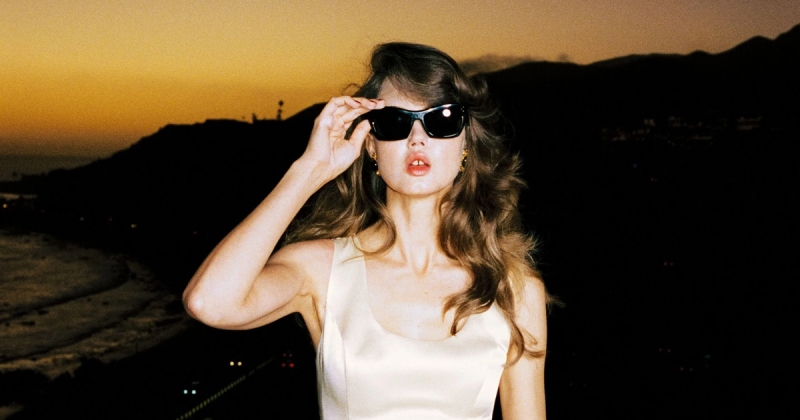 reformation’s holiday dresses may cause serious envy