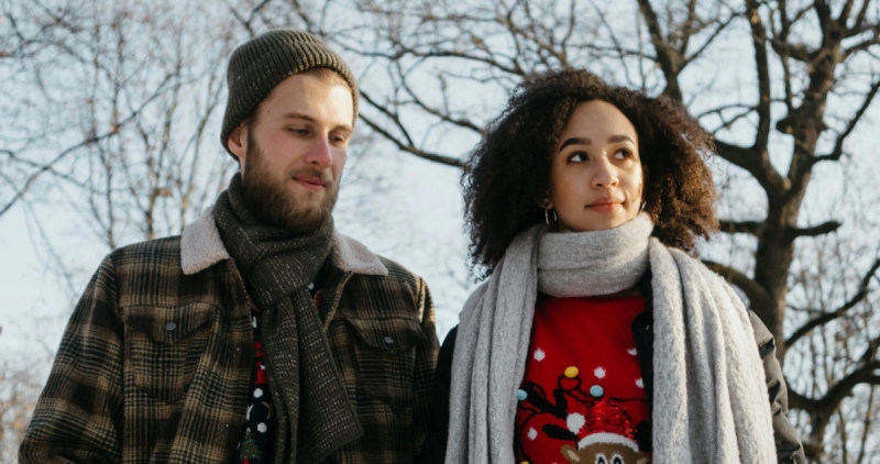 how style shapes a christmas engagement