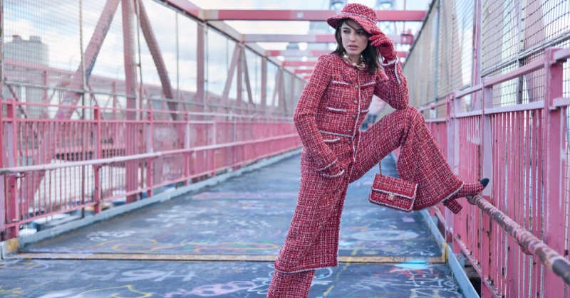 carla rey brings chic city energy to vogue czechoslovakia