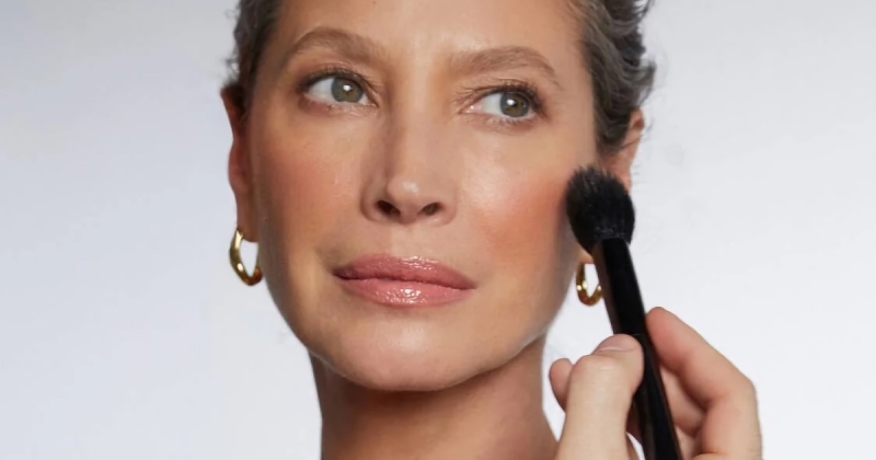 christy turlington glows as lancôme’s new ambassador